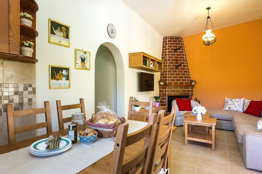 Villa photo 3