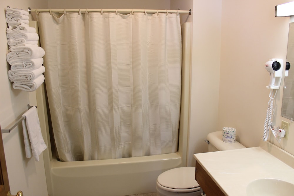 Green Tree Room 2 Queens (Superior w/Balcony), photo 6