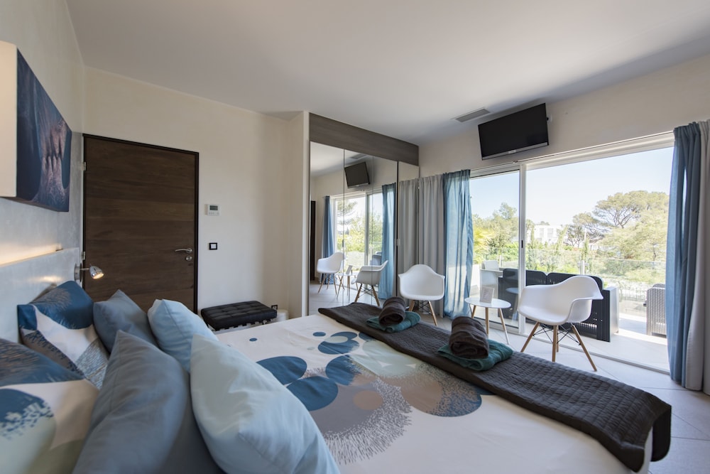 Deluxe Double Room, Sea View (Amber) photo 1