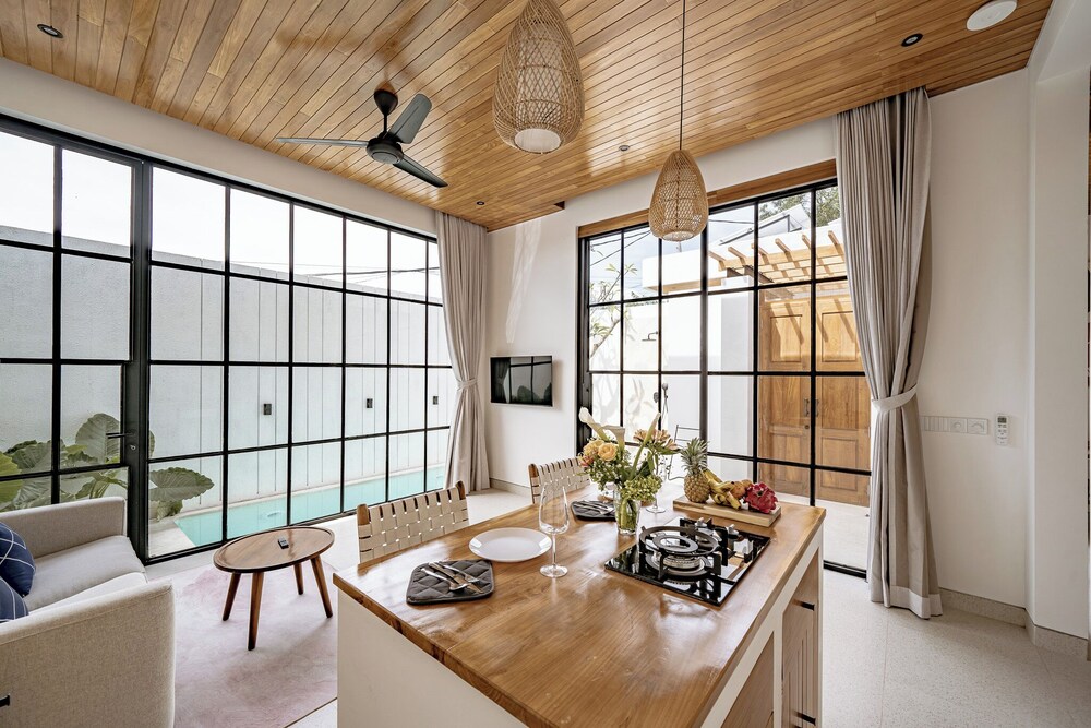 Deluxe Villa, Patio, Pool View
