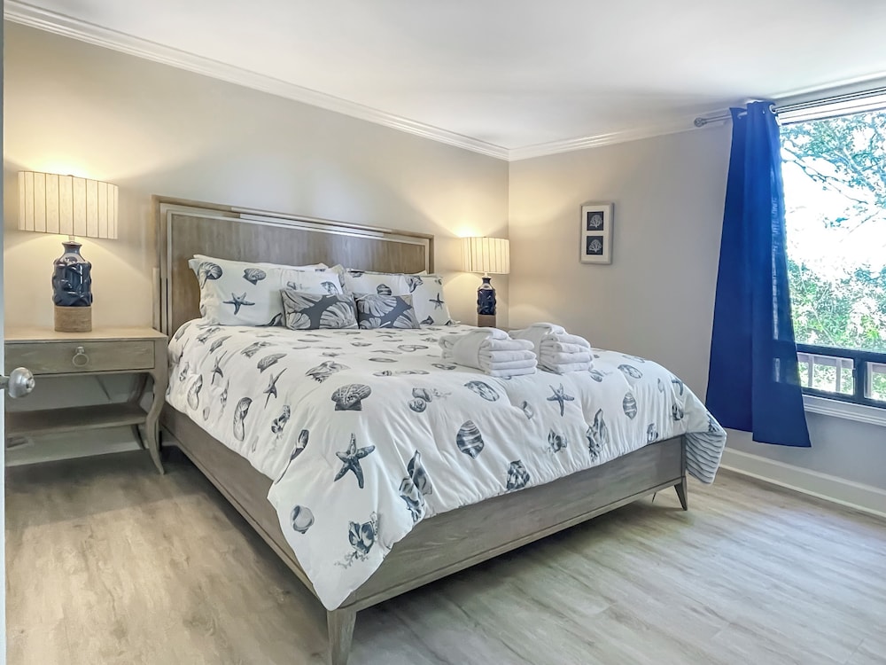 Villa, Multiple Beds, Kitchen, Garden View (926 Cutter Court)