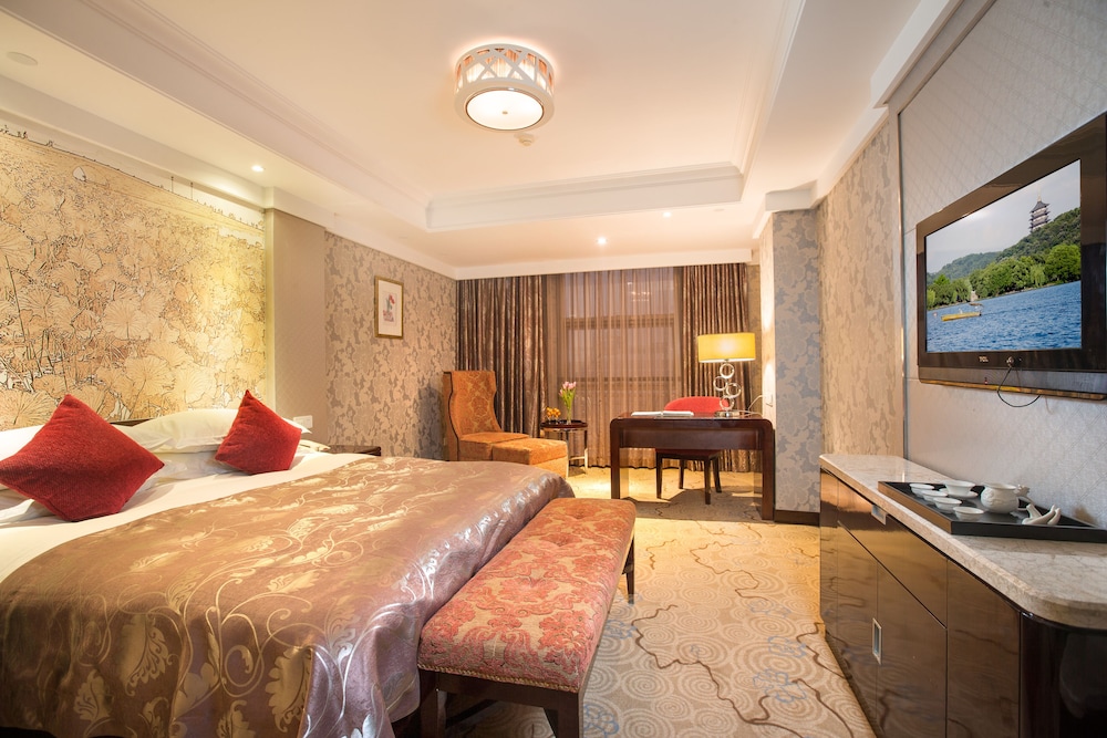 Business Room, 1 King Bed, City View
