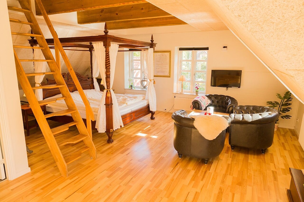 Deluxe Triple Room, 1 Bedroom, Kitchenette photo 1