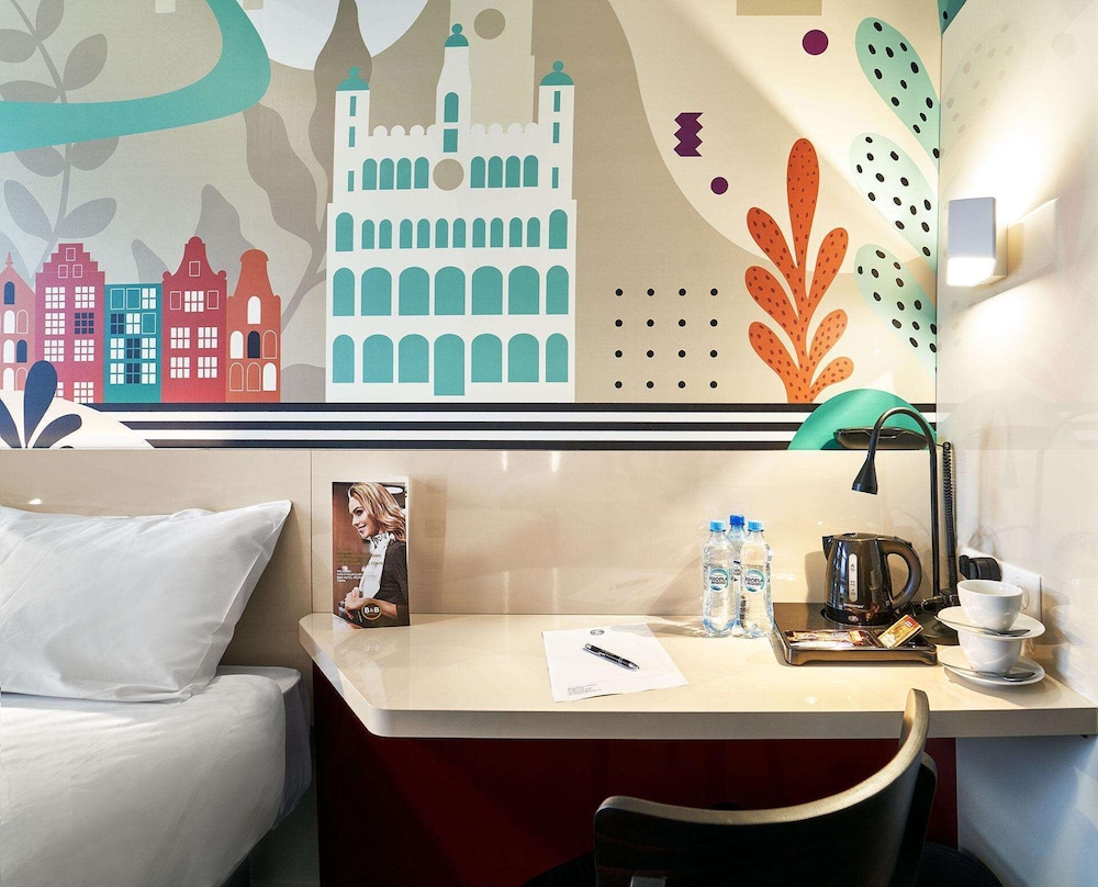 Standard Twin Room - Photo 1