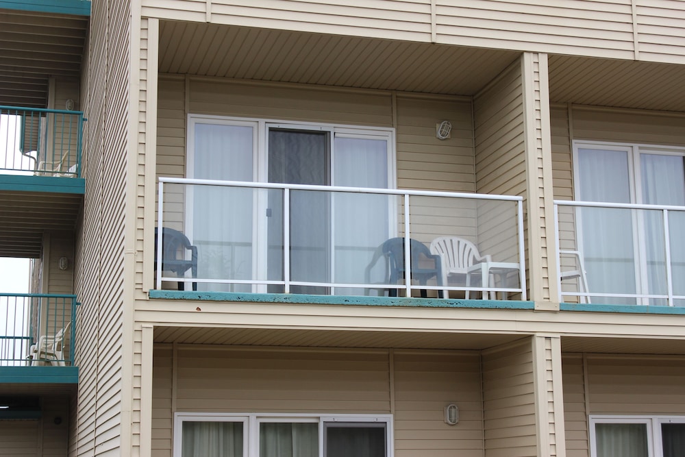 Standard Room, 2 Queen Beds, Non Smoking, Balcony - Photo 5