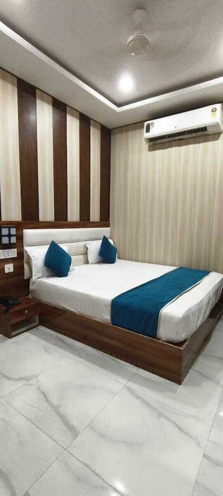 Luxury Triple Room