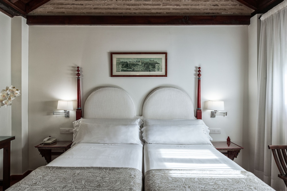 Executive Room photo 3