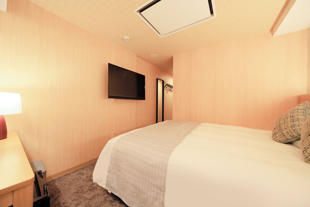 Standard Queen (1 Queen Bed), Non Smoking - Photo 4