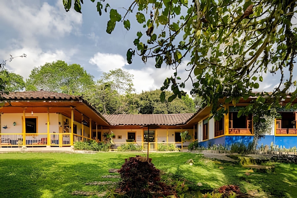 Superior House, Garden View