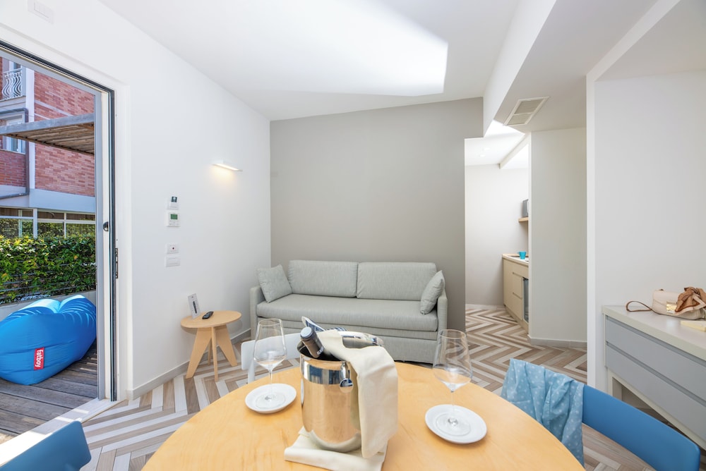 Premium Apartment, Terrace, Annex Building photo 2