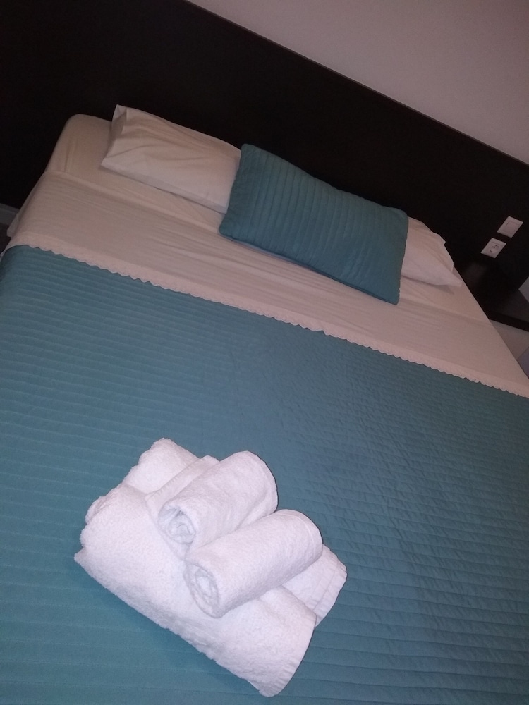 Basic Triple Room photo 1