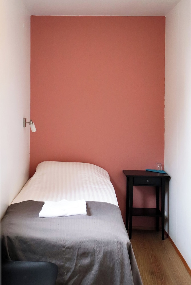 Traditional Single Room, Private Bathroom photo 3