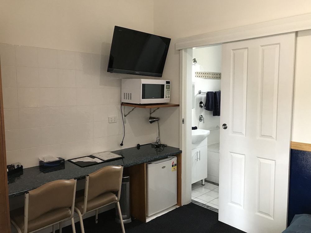 Queen Spa Room photo 3