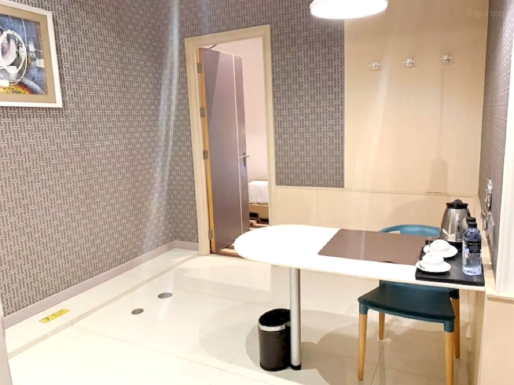 Deluxe Twin Room photo 1