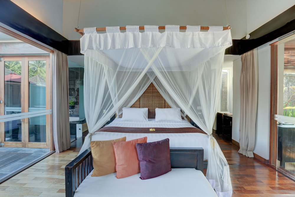 Lagoon Pool Access Villa - Photo 3