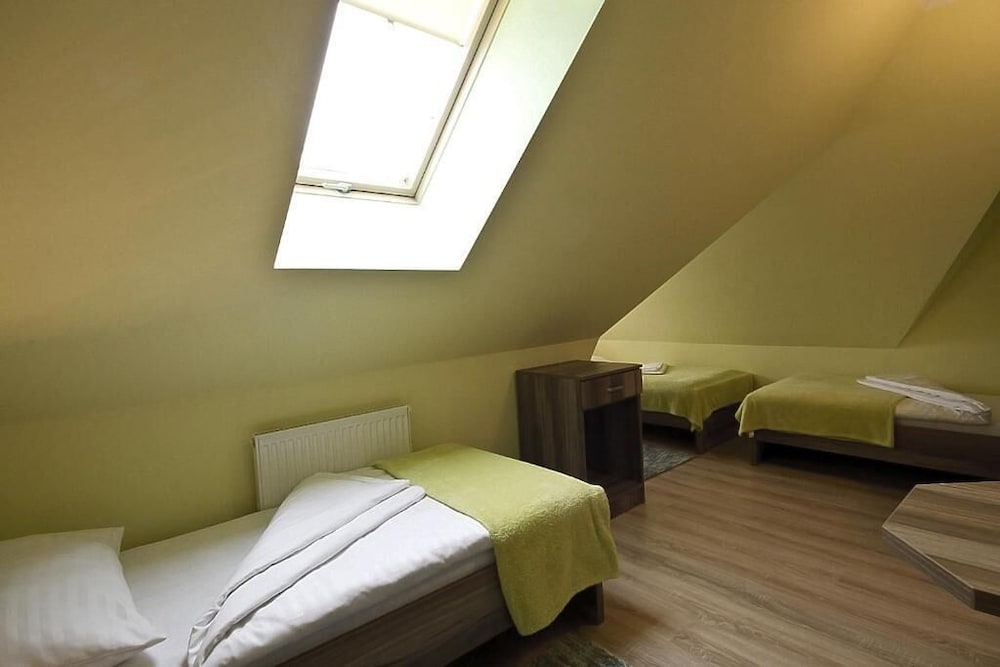 Room, Multiple Beds (6) photo 2