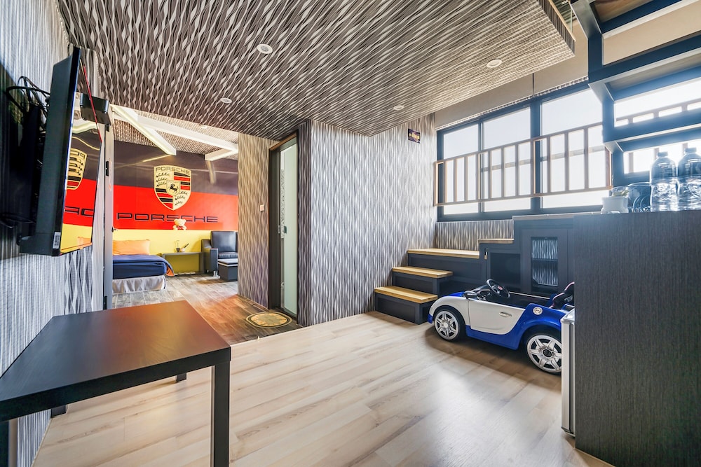 Standard Quadruple Room - Photo 4