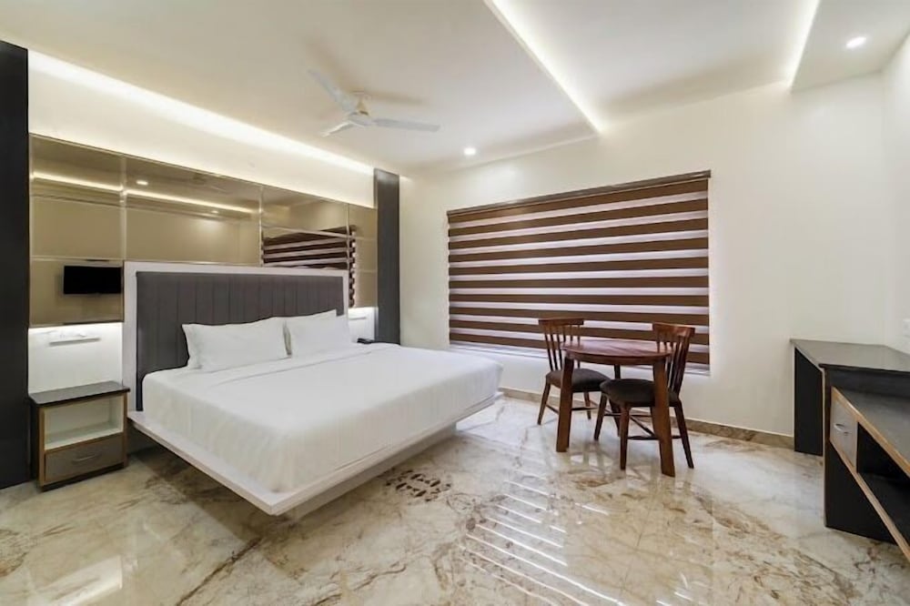 Executive Room, 1 King Bed, Non Smoking, Private Bathroom photo 1