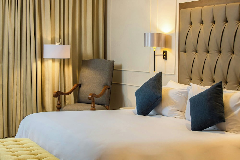 Grand Room, 1 King Bed - Photo 1