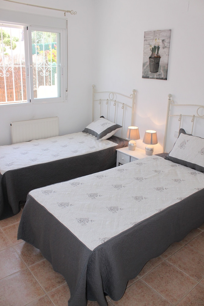 Villa Tradicional, Múltiples Dormitorios, Piscina Privada