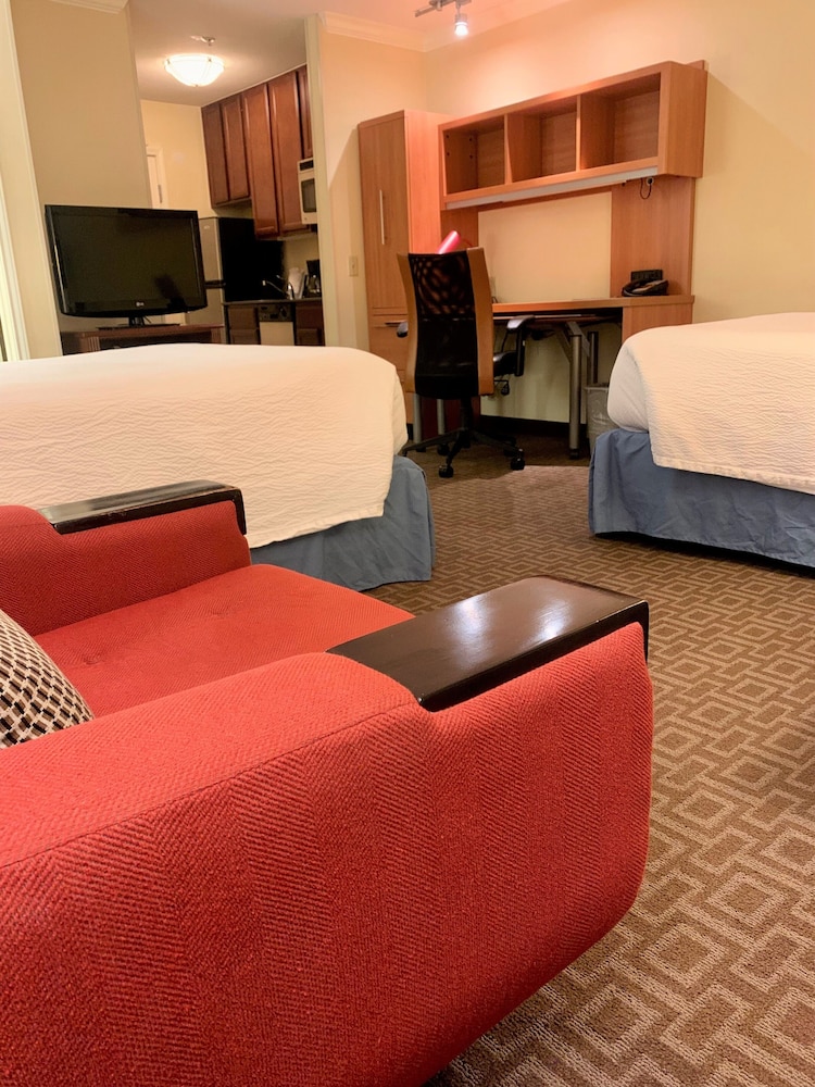 Suite, 2 Double Beds - Photo 3