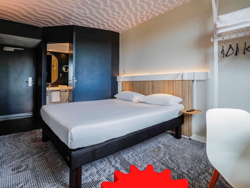 Room, 1 Double Bed - Photo 4
