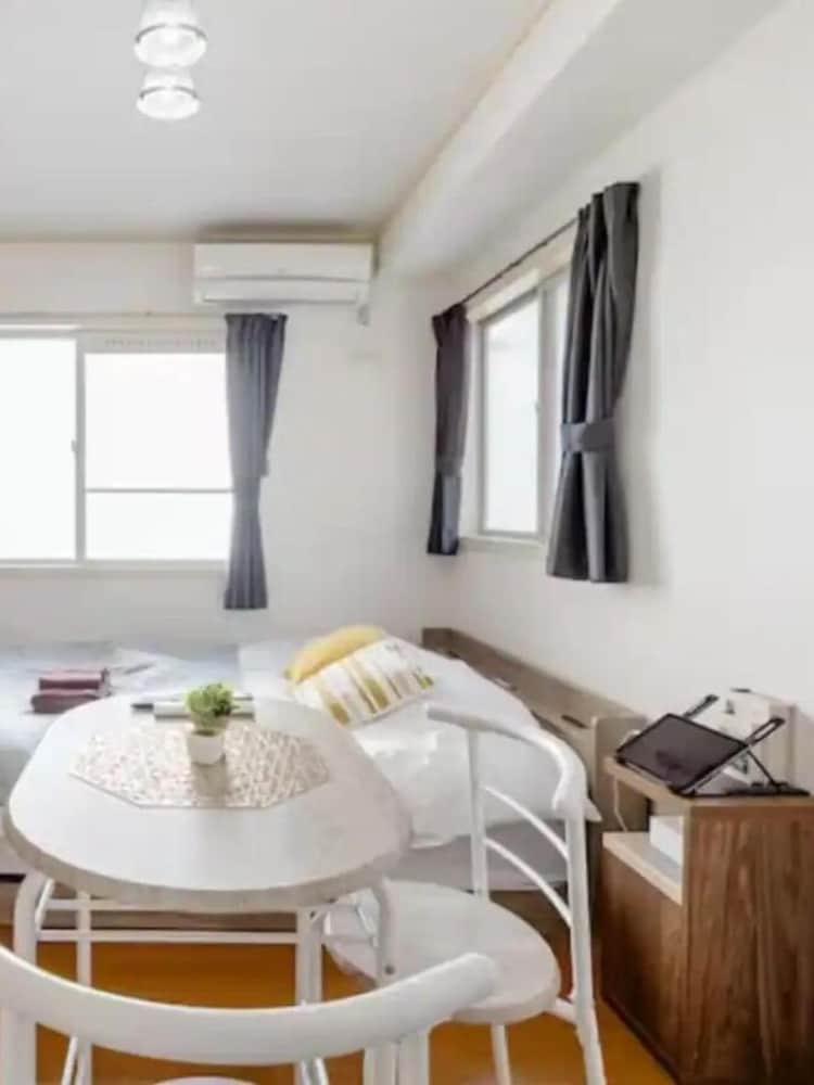 Basic Apartment photo 1