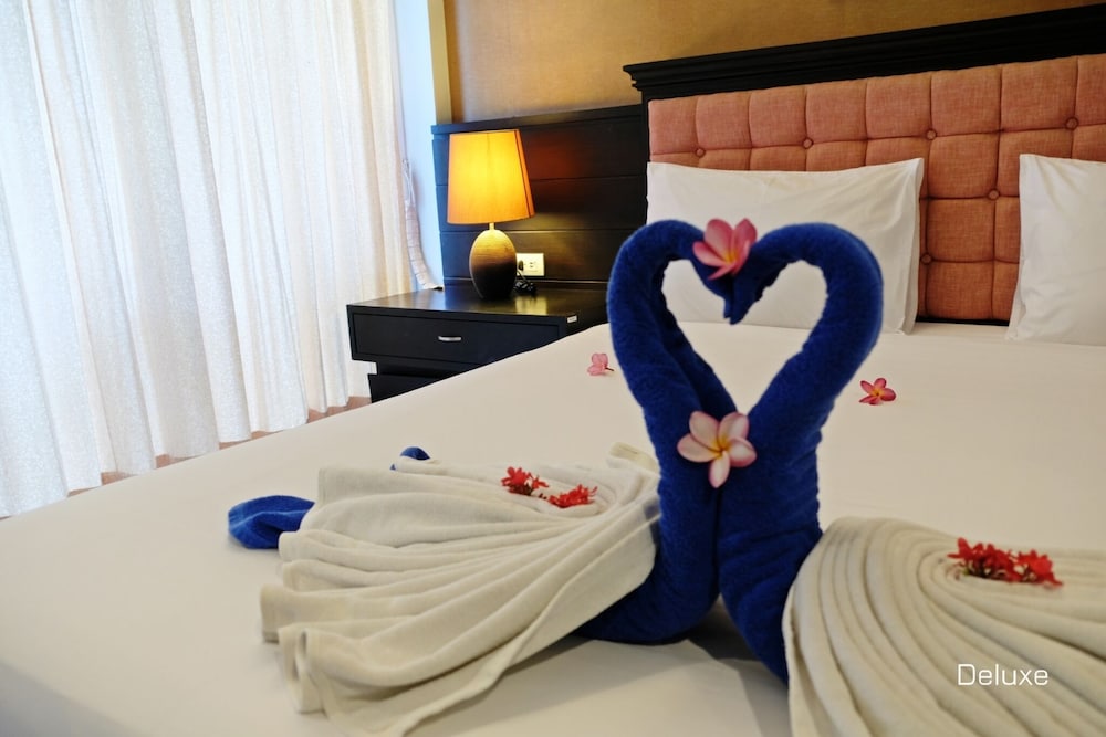 Deluxe Room - Photo 3