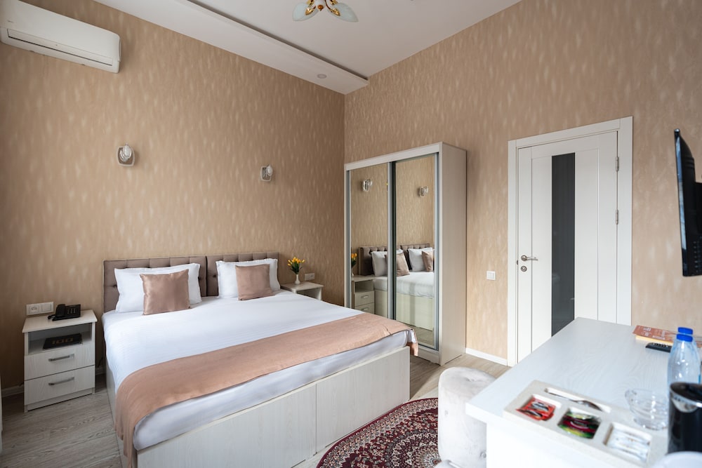Standard Double Room - Photo 2