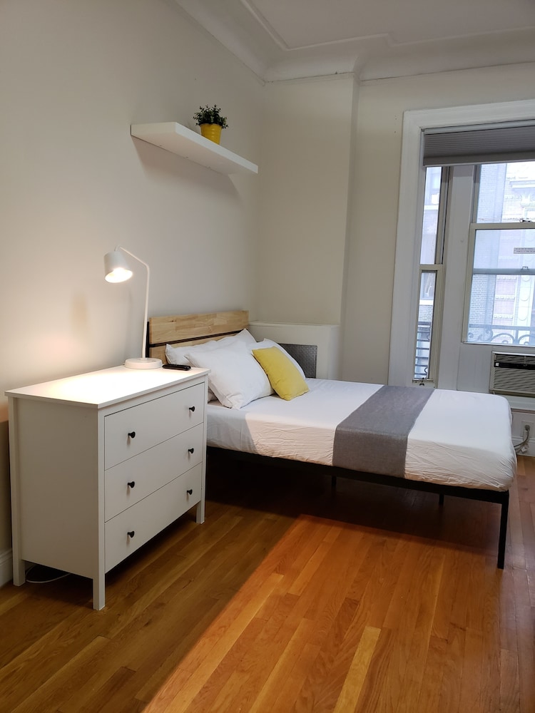 Deluxe Studio, Multiple Beds, Non Smoking photo 2