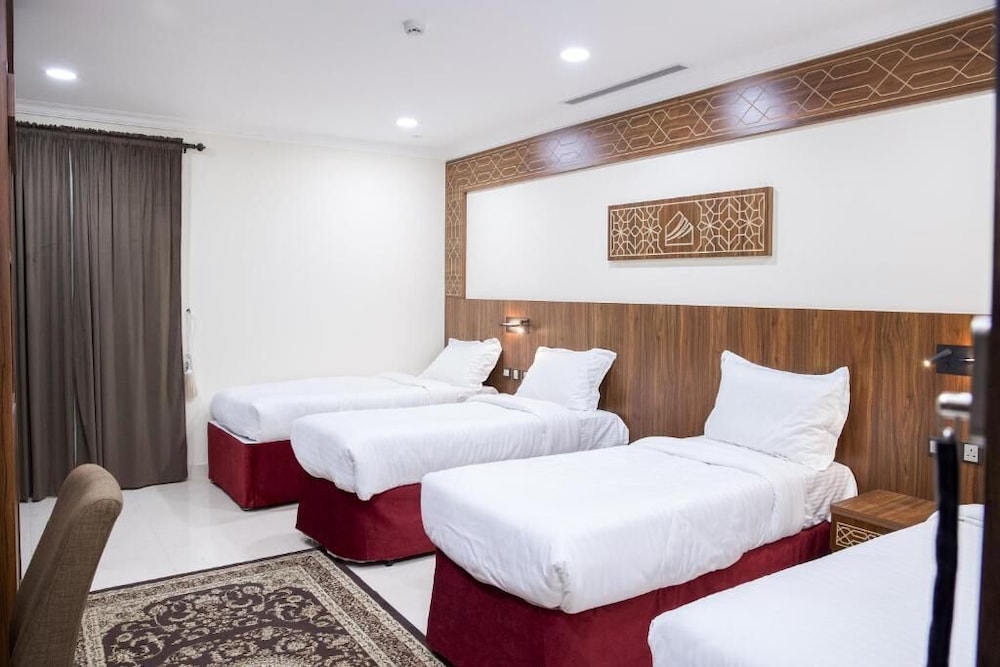 Quadruple Room - Photo 3