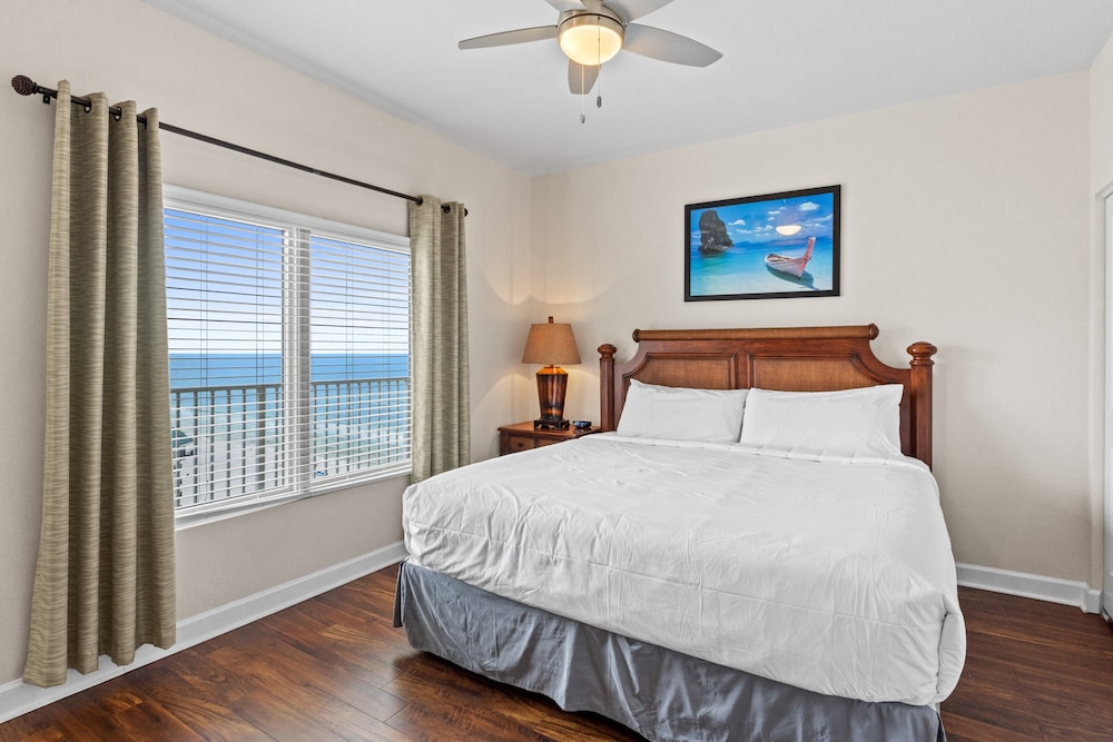 Condo, 2 Bedrooms, Balcony, Ocean view (1724)