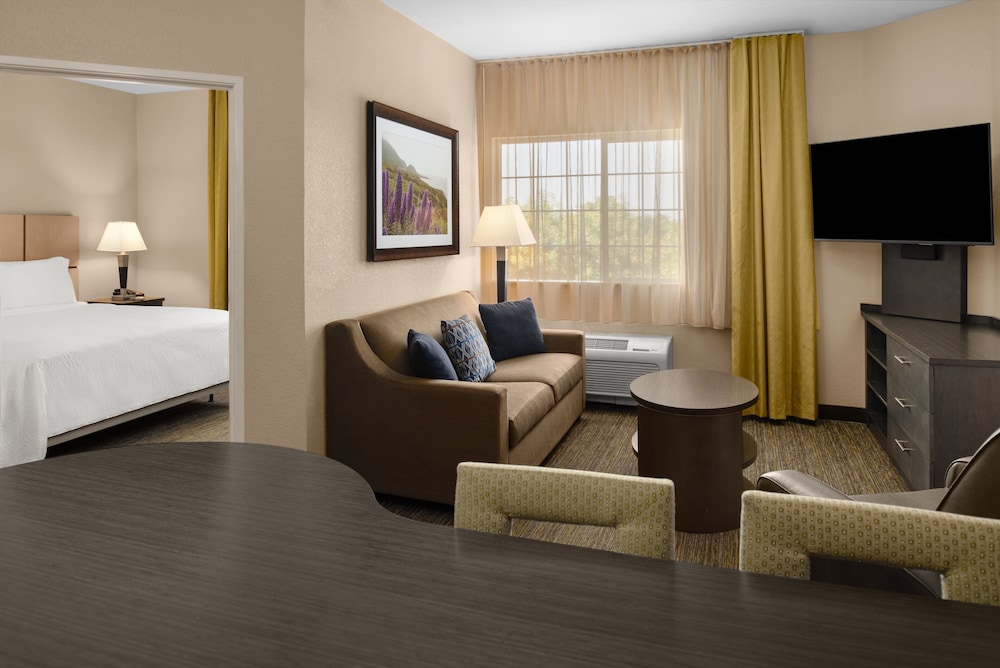 Studio Suite, 1 Double Bed (Roll-In Shower) - Photo 3