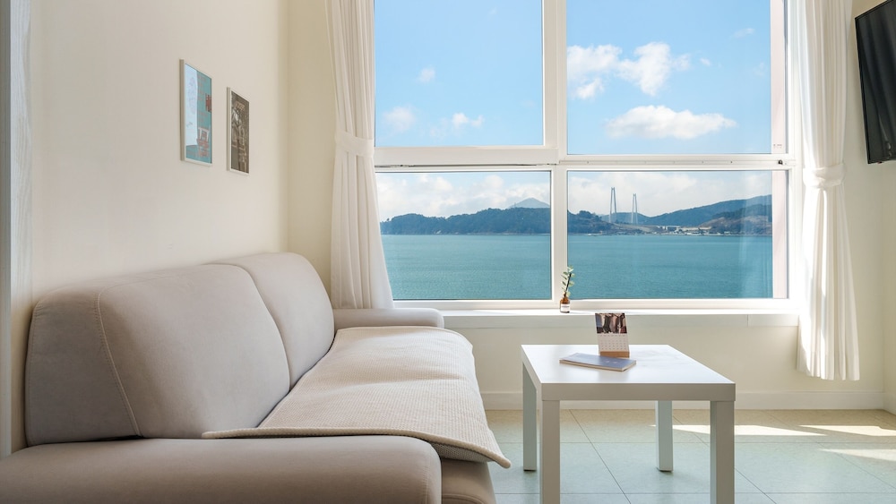 Basic Room, 1 Bedroom (Ocean View B202(SPA))