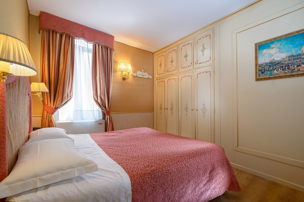 Classic Double Room photo 1