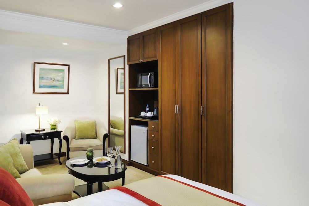 Deluxe Room - Photo 6