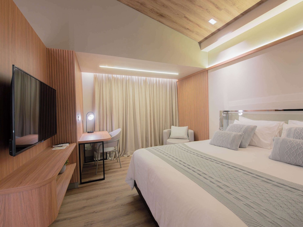 Executive Suite, 1 Queen Bed - Photo 5