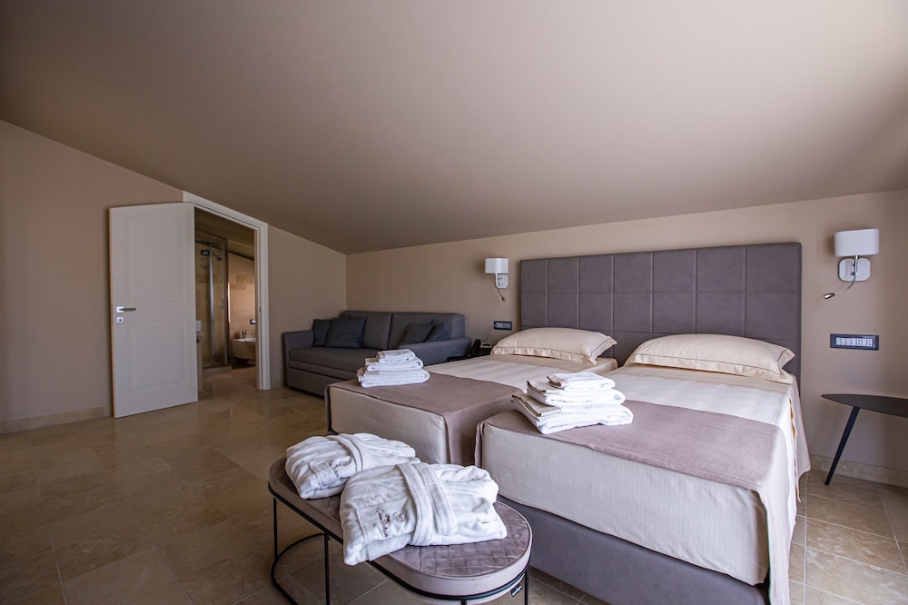 Classic Triple Room - Photo 4