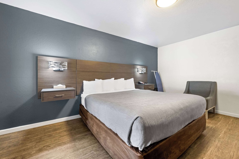 Room, 2 Queen Beds, Accessible, Non Smoking - Photo 1