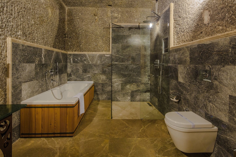 Comfort Suite, City View - Photo 4