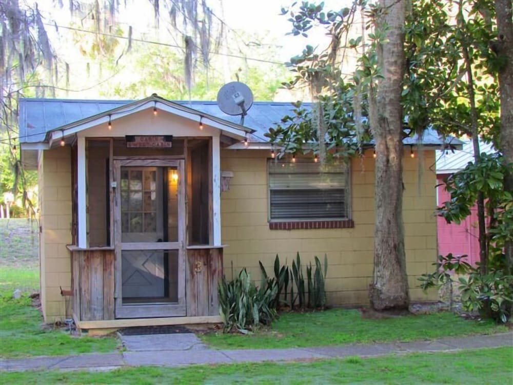 Deluxe Cabin, 2 Twin Beds, Non Smoking