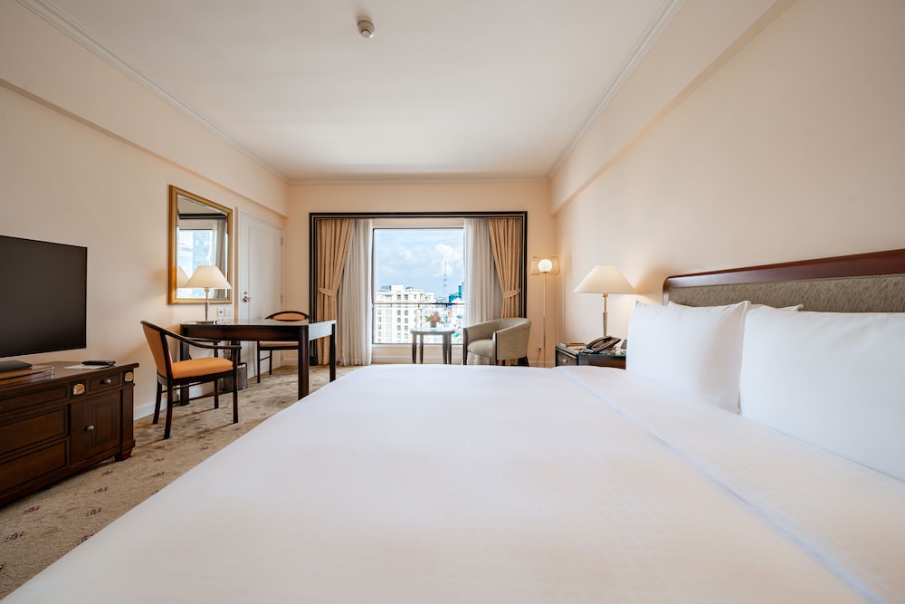 Deluxe Room, 1 King Bed photo 2