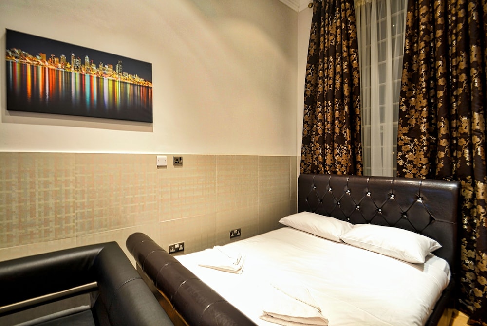 Small Two Bedroom Apartment photo 1