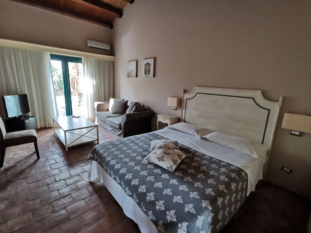 Standard Room, Non Smoking, Garden View photo 1