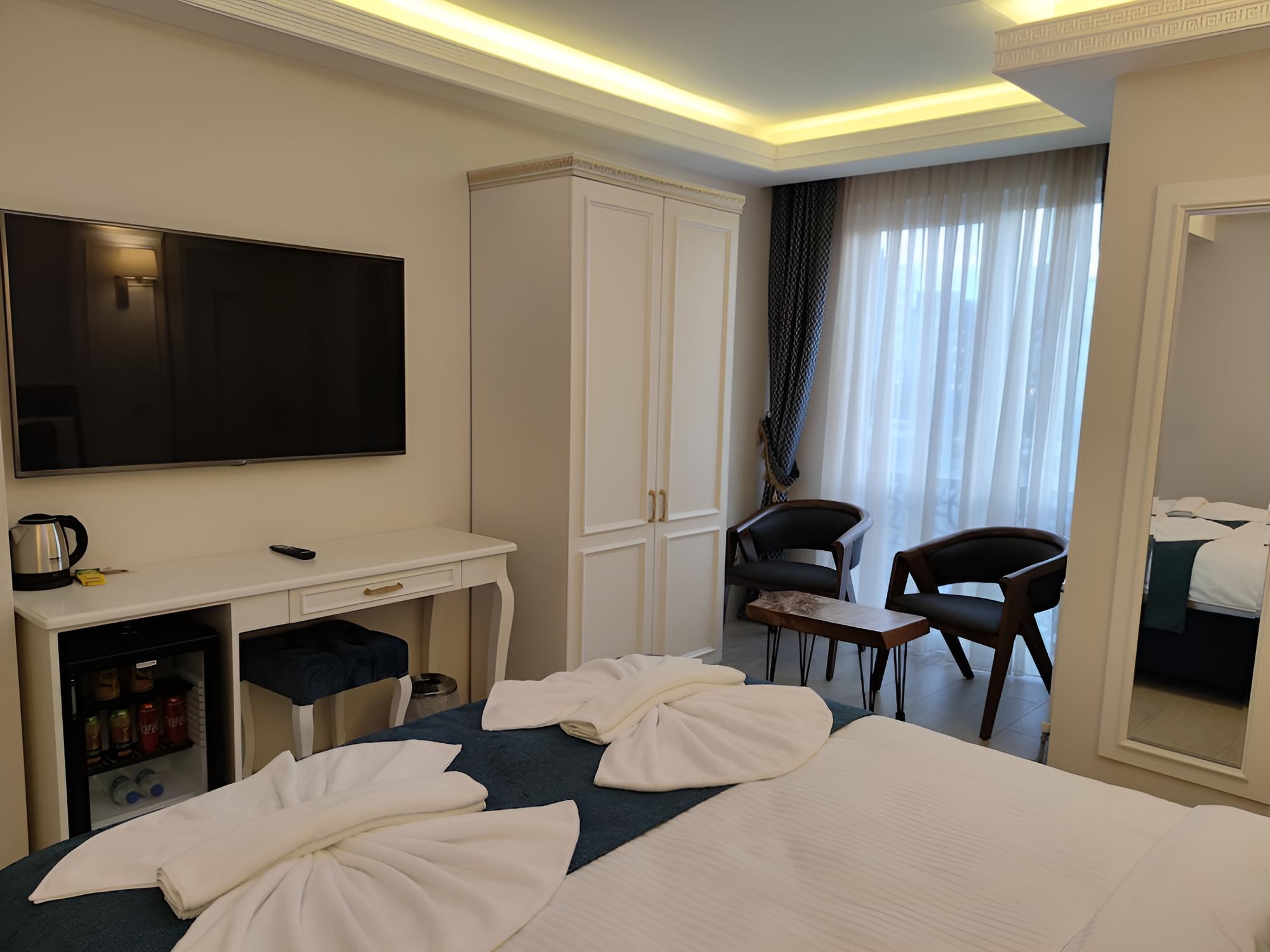 Panoramic Double or Twin Room photo 2