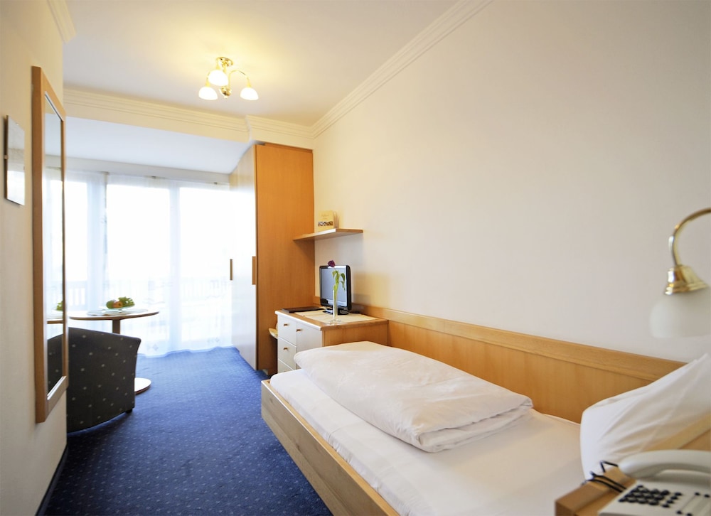 Single Room, Valley View