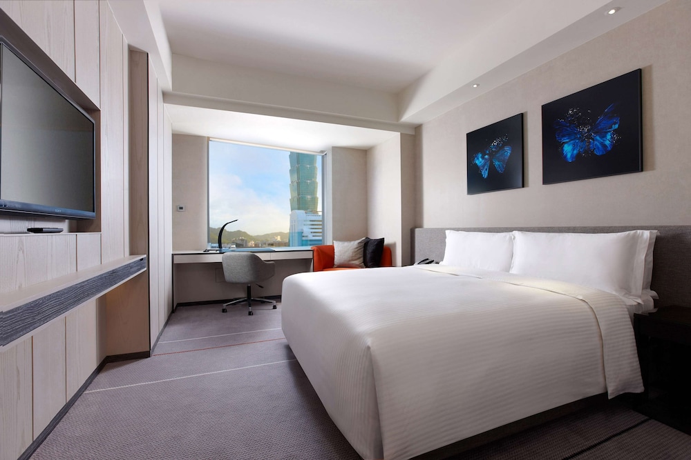 Room, 1 King Bed, Accessible