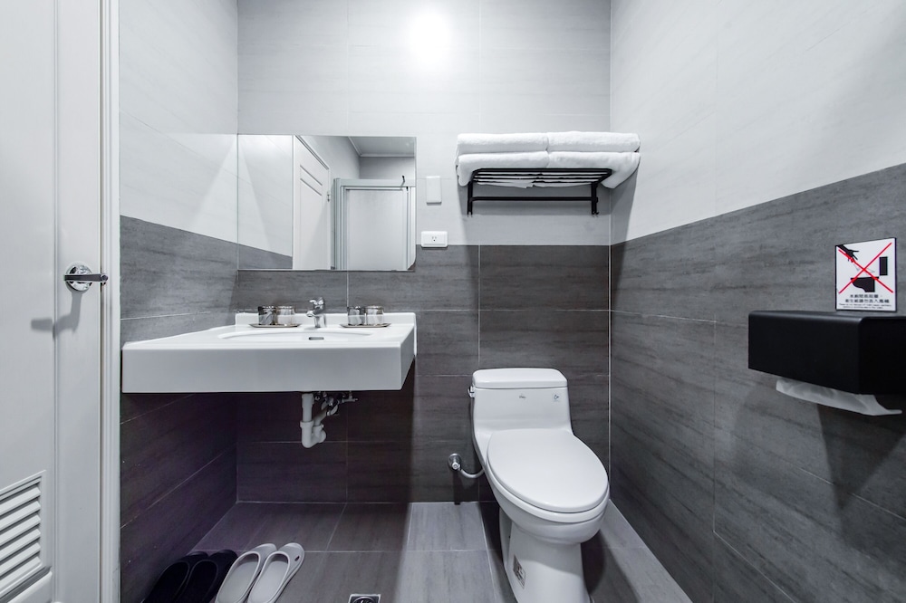 Superior Quadruple Room, Lake View - Photo 7