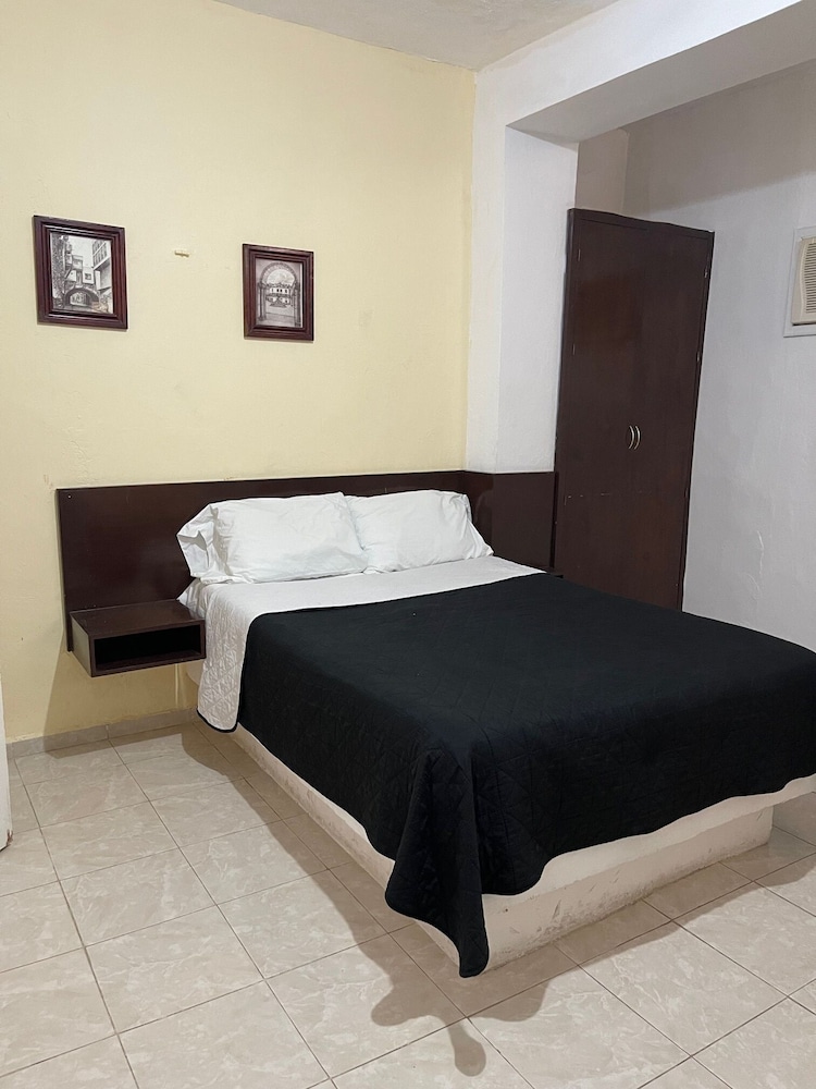 Basic Room, Ensuite, Ground Floor photo 1