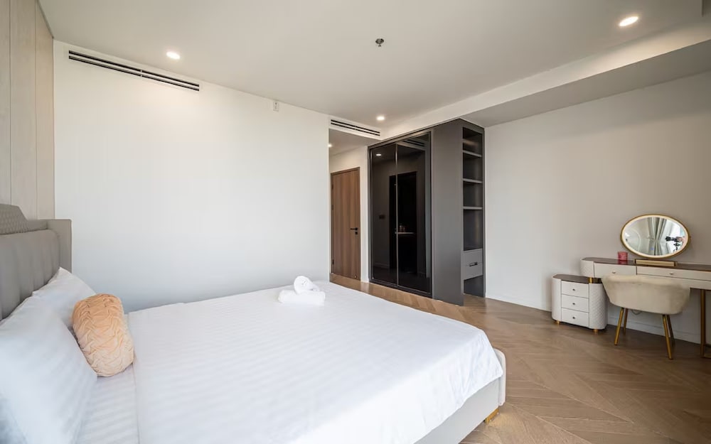 Presidential Suite, 3 Bedrooms, Club Lounge Access, City View photo 3